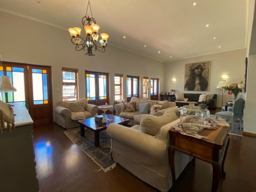 3 Bedroom Property for Sale in Sandbaai Western Cape